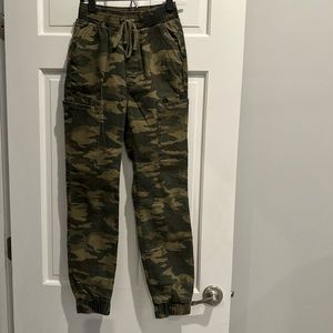 Hollister camo ultra high rise jogger pants